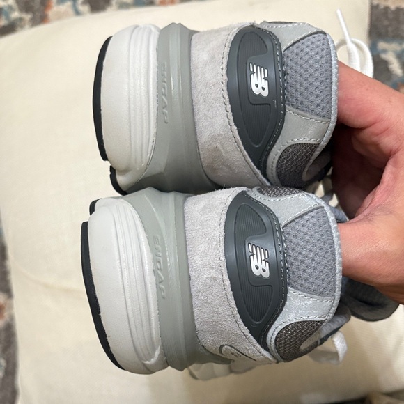 New Balance FuelCell 990v6 Lace in Gray and White (Boys Size 6.5 US, 39 EU) - Picture 11 of 11